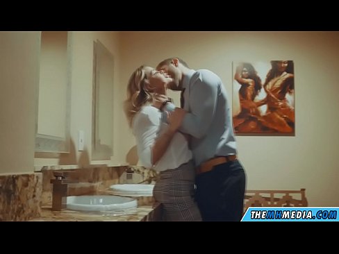 ❤️ когда грудастая блондинка соблазняет тебя в общественном туалете Порнушка на нашем сайте dreamypassionjourney.ru ❌